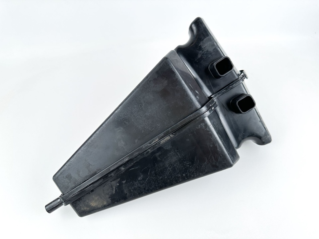 2014 Evinrude 200 HP 2 Stroke Outboard Muffler 5005699 OEM