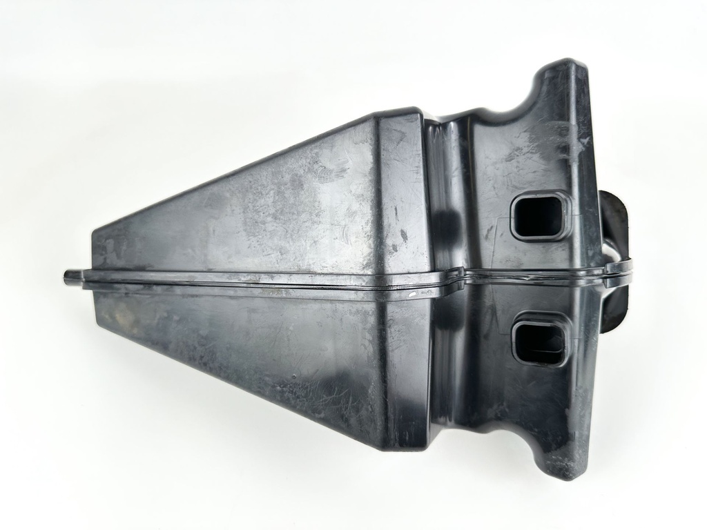 2014 Evinrude 200 HP 2 Stroke Outboard Muffler 5005699 OEM