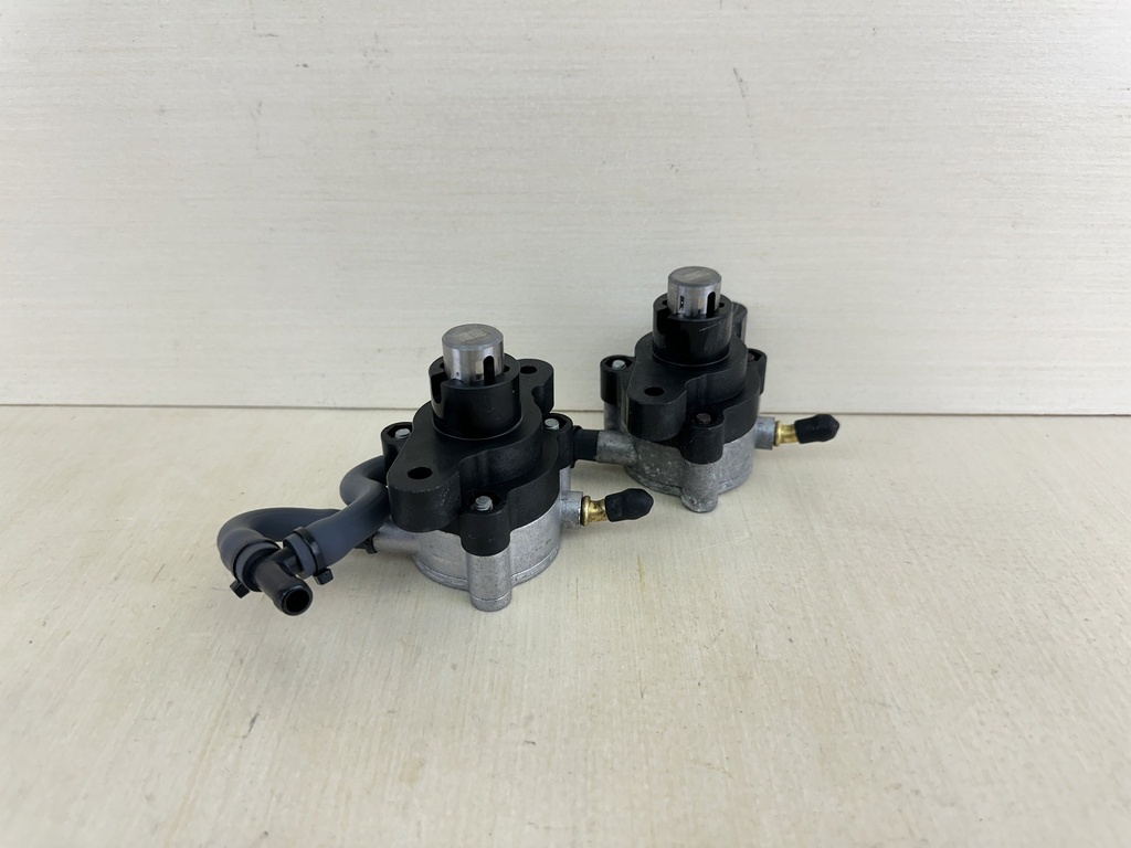 2006 Yamaha 150HP 4 Stroke Outboard Fuel Pump Assembly 63P-24410-00-00