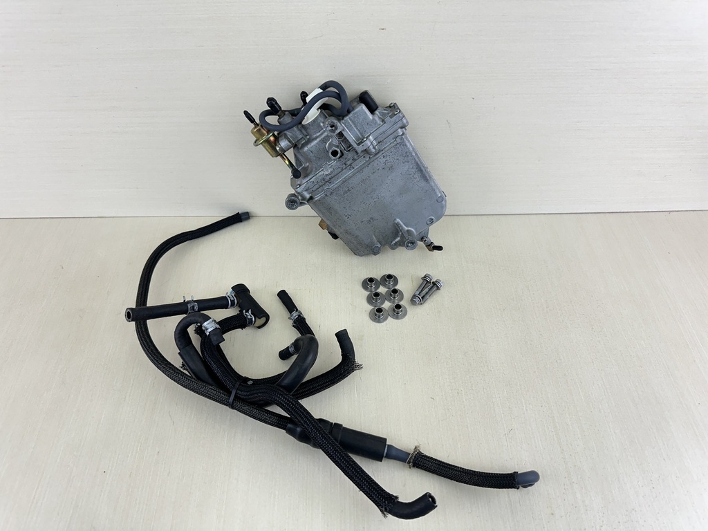 2006 Yamaha 150HP 4 Stroke Outboard VST Float Chamber Assembly 63P-14180-00-00