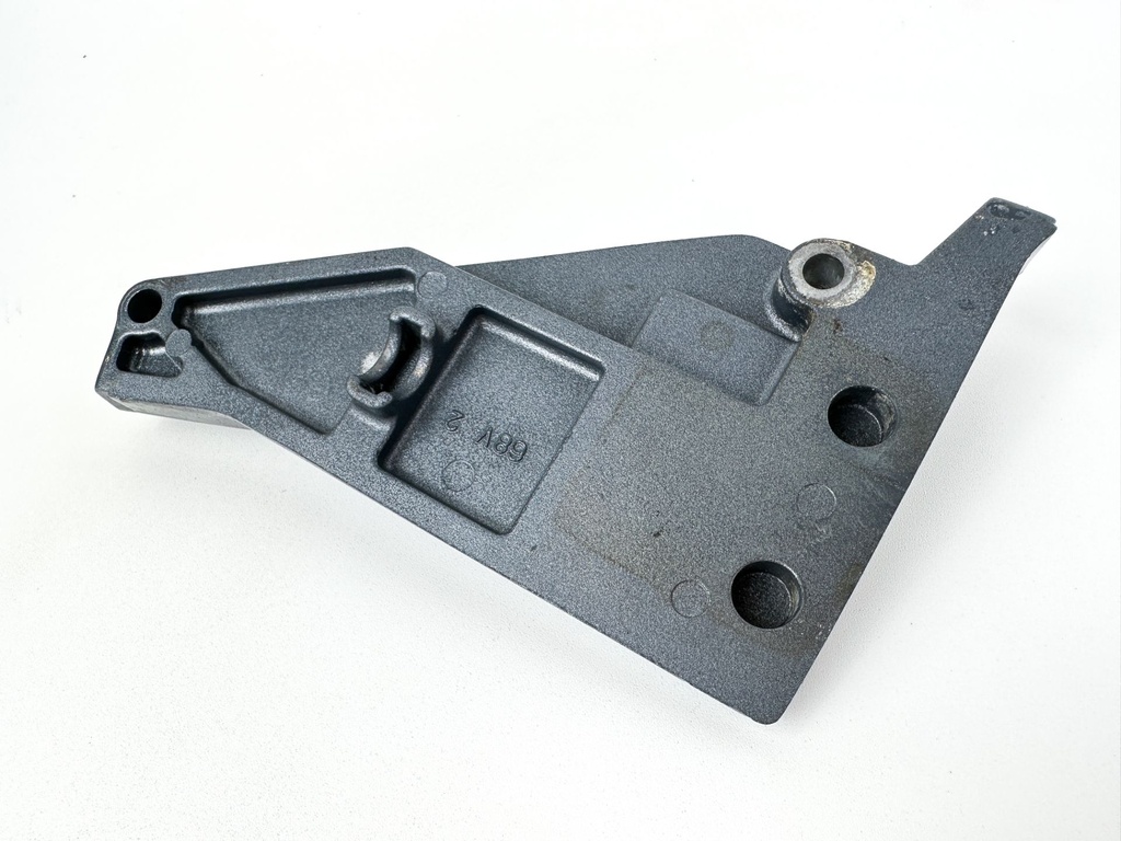 2000-2008 Yamaha 115HP 4 Stroke Outboard Cable Cover Plate 68V-42738-00-5B