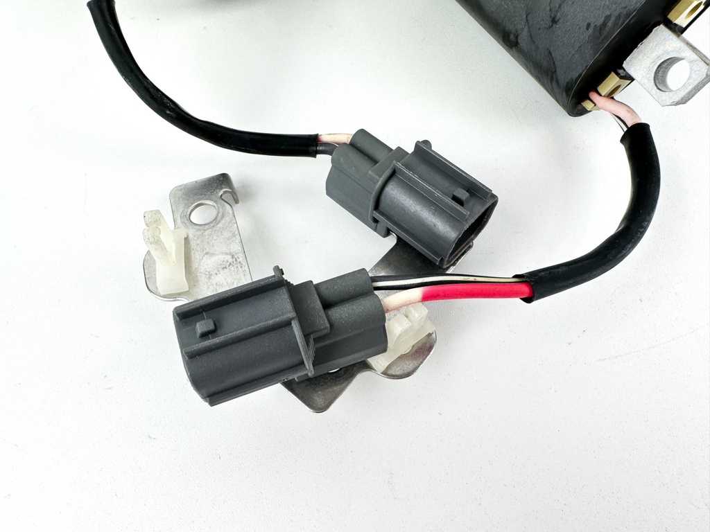 2005 Yamaha 115 HP 4 Stroke Outboard Ignition Coil Set 68V-82310-00-00 OEM