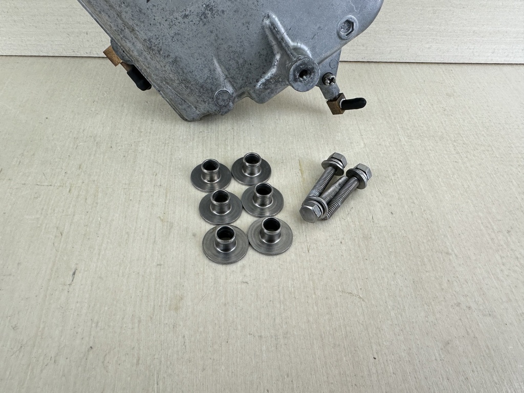 2006 Yamaha 150HP 4 Stroke Outboard VST Float Chamber Assembly 63P-14180-00-00