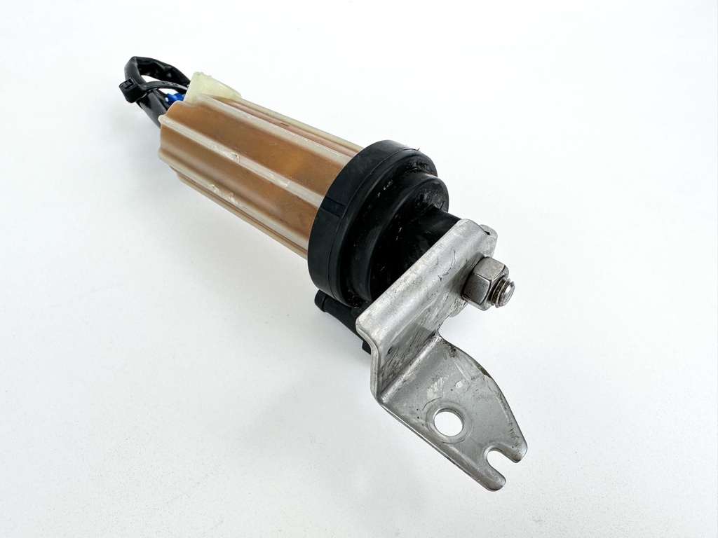 2005 Yamaha 115 HP 4 Stroke Outboard Fuel Filter Assembly 68V-24560-01-00 OEM