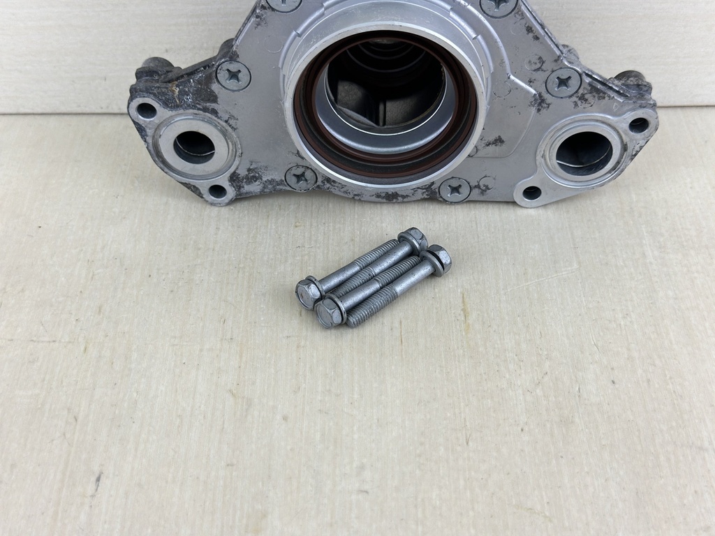 2006 Yamaha 150HP 4 Stroke Outboard Oil Pump Assembly 63P-13300-00-00