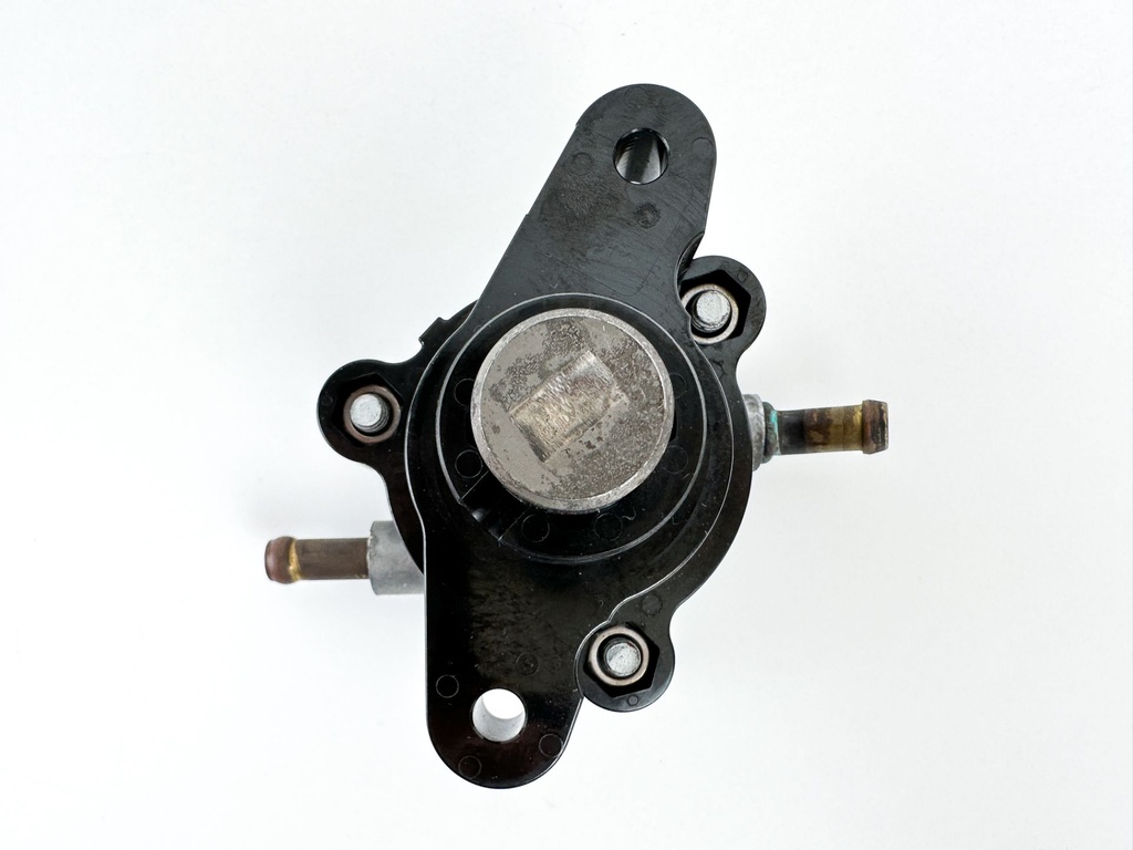 2005 Yamaha 115 HP 4 Stroke Outboard Fuel Pump 68V-24410-00-00 OEM