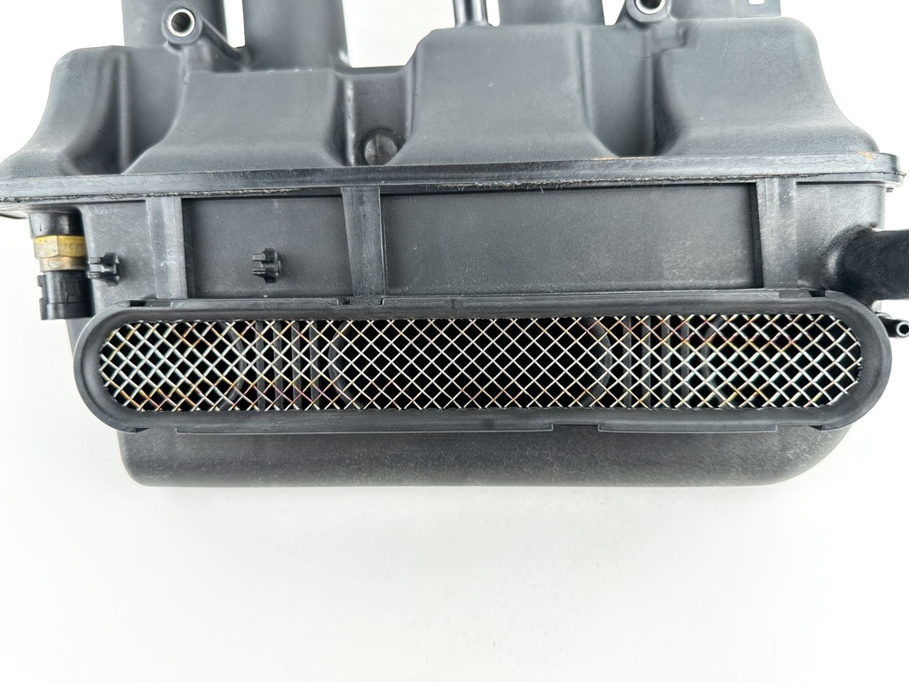 2005 Yamaha 115 HP 4 Stroke Outboard Intake Manifold 68V-14440-00-00 OEM