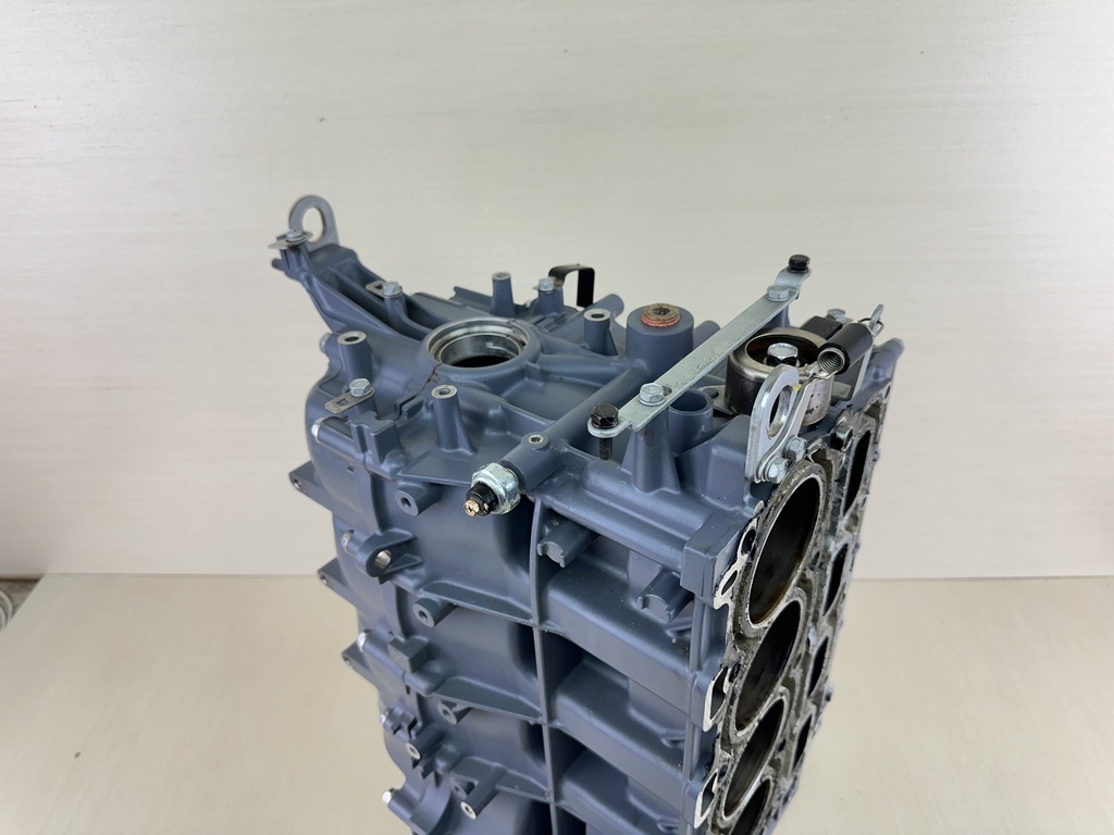 2003 Yamaha 80HP 4 Stroke Outboard Crankcase Assembly 67F-15100-04-00 - Parts / Repair