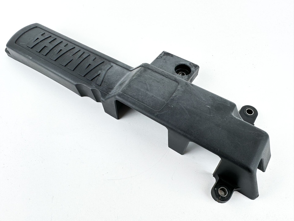 2005 Yamaha 115 HP 4 Stroke Outboard Ignition Coil Cover 67F-11192-01-00 OEM