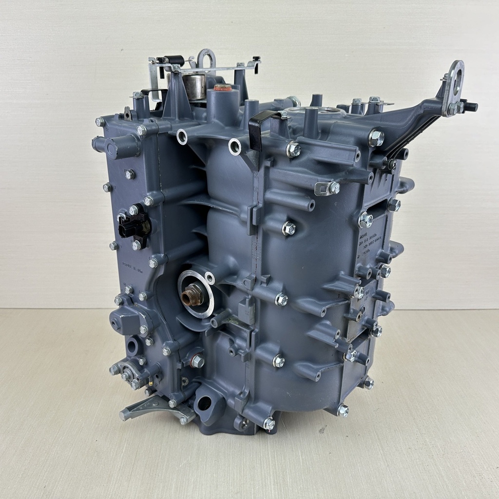 2003 Yamaha 80HP 4 Stroke Outboard Crankcase Assembly 67F-15100-04-00 - Parts / Repair