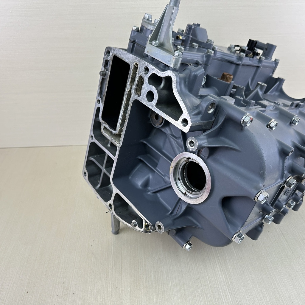 2003 Yamaha 80HP 4 Stroke Outboard Crankcase Assembly 67F-15100-04-00 - Parts / Repair