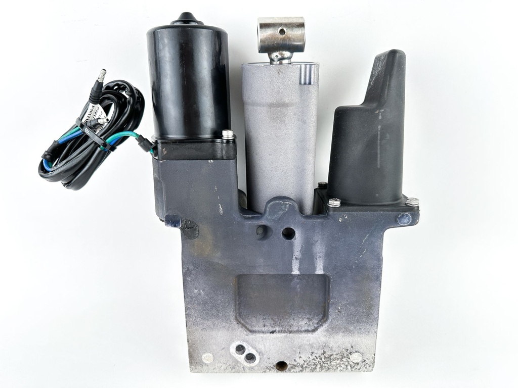2010 Mercury 175 HP 4 Stroke Outboard Power Trim Tilt Unit 8M0168222 OEM