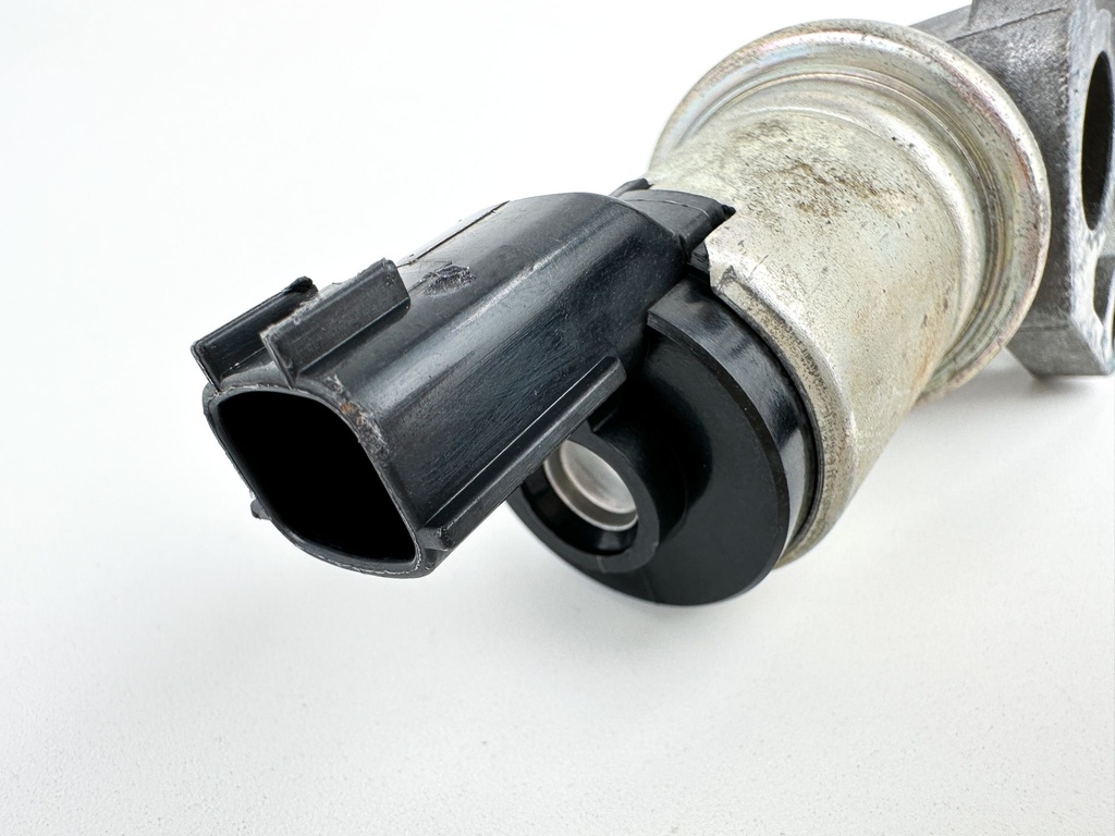 2006 Suzuki 90 HP 4 Stroke Outboard IAC Idle Air Control Valve 18137-77E00 OEM