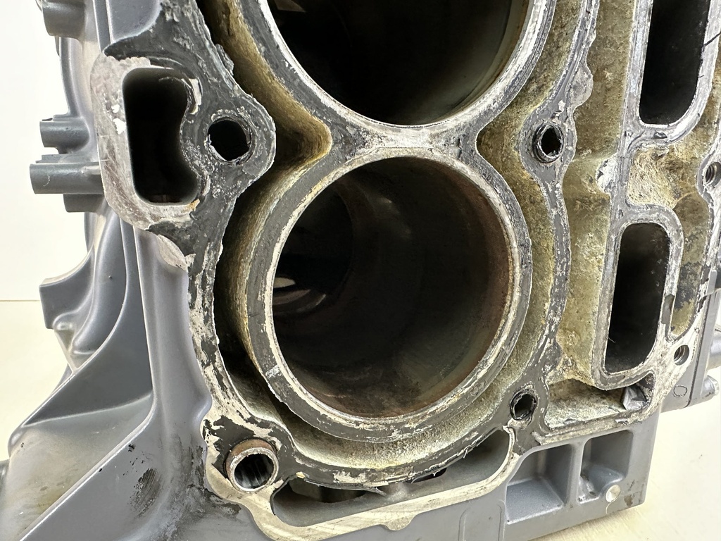 2003 Yamaha 80HP 4 Stroke Outboard Crankcase Assembly 67F-15100-04-00 - Parts / Repair