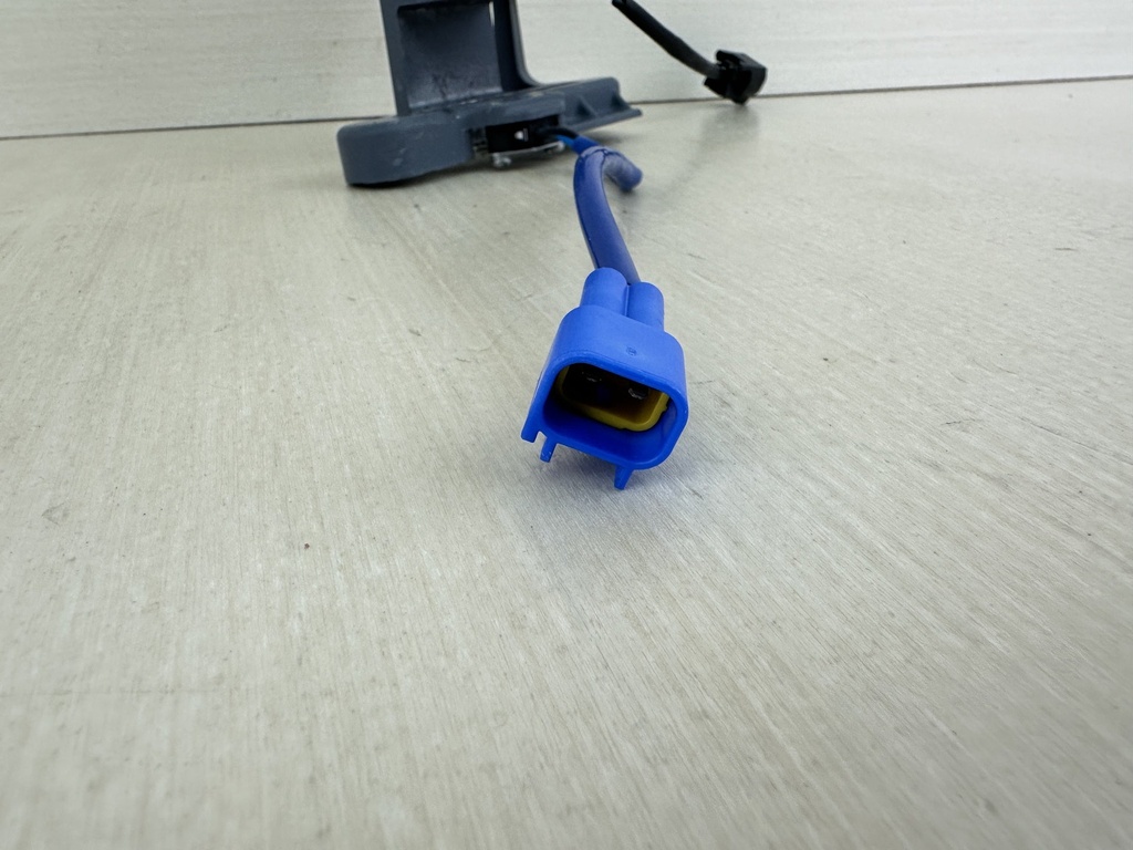 2006 Yamaha 150HP 4 Stroke Outboard Switch & Bracket Assembly 60V-8259F-01-00