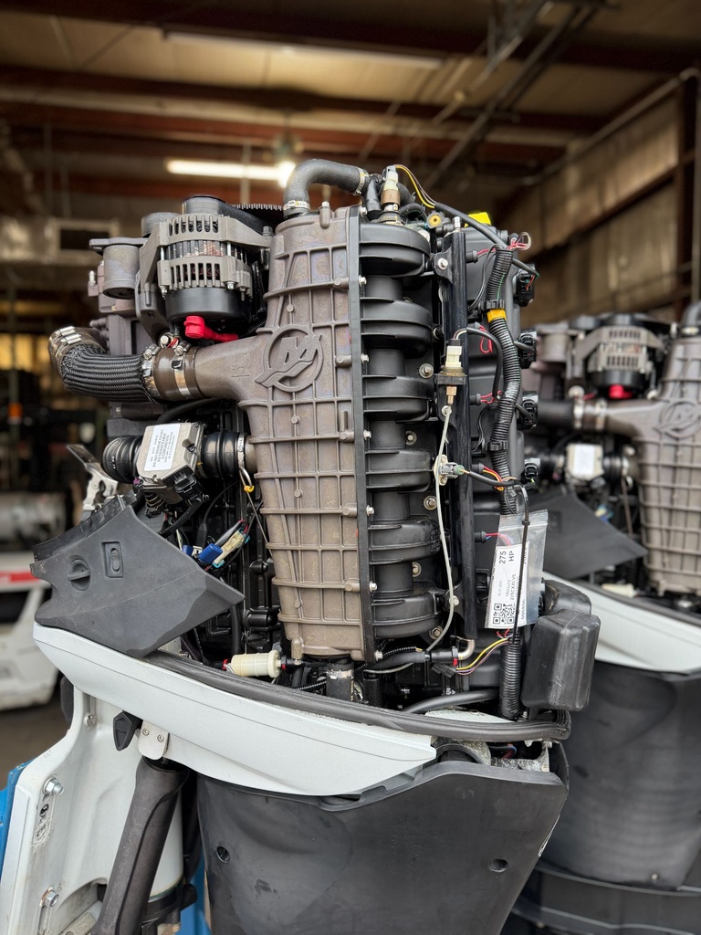 Twin Mercury 275HP Verado Outboard Engines - 30" Shaft - 545 Hours