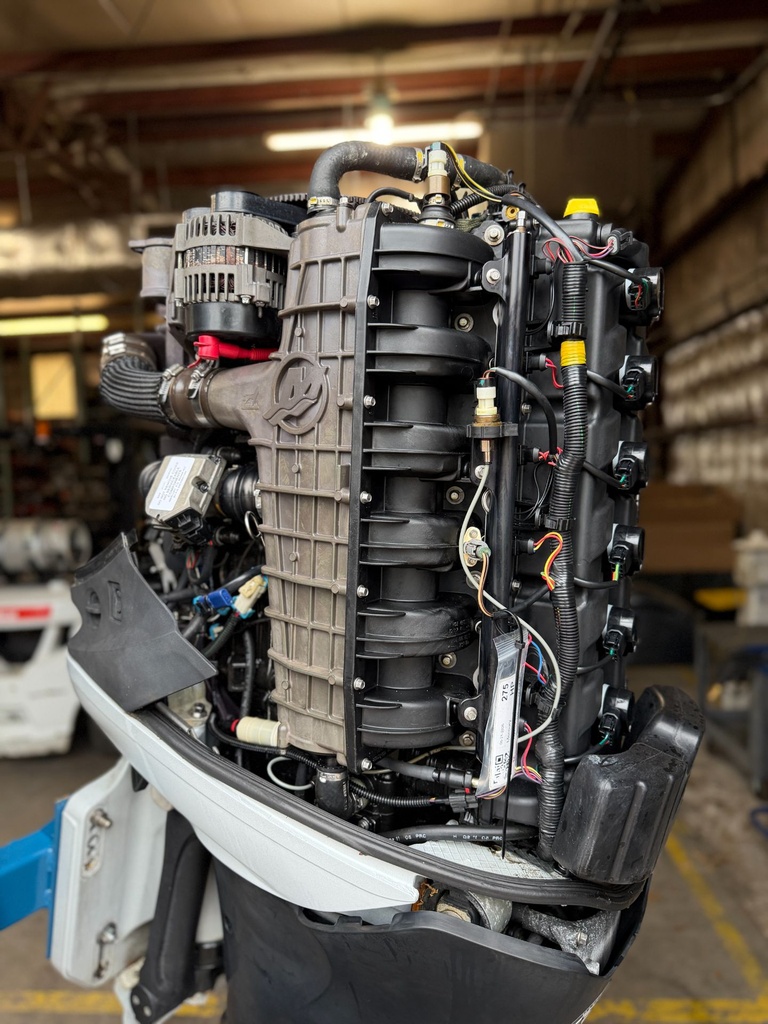 Twin Mercury 275HP Verado Outboard Engines - 30" Shaft - 545 Hours