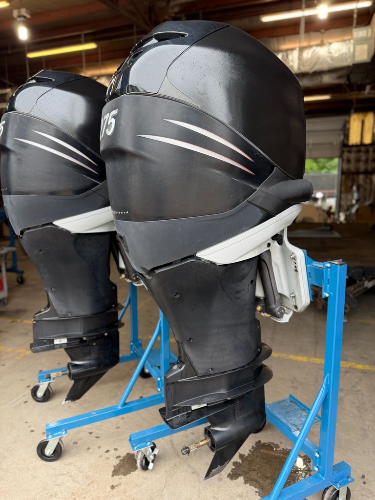 Twin Mercury 275HP Verado Outboard Engines - 30" Shaft - 545 Hours