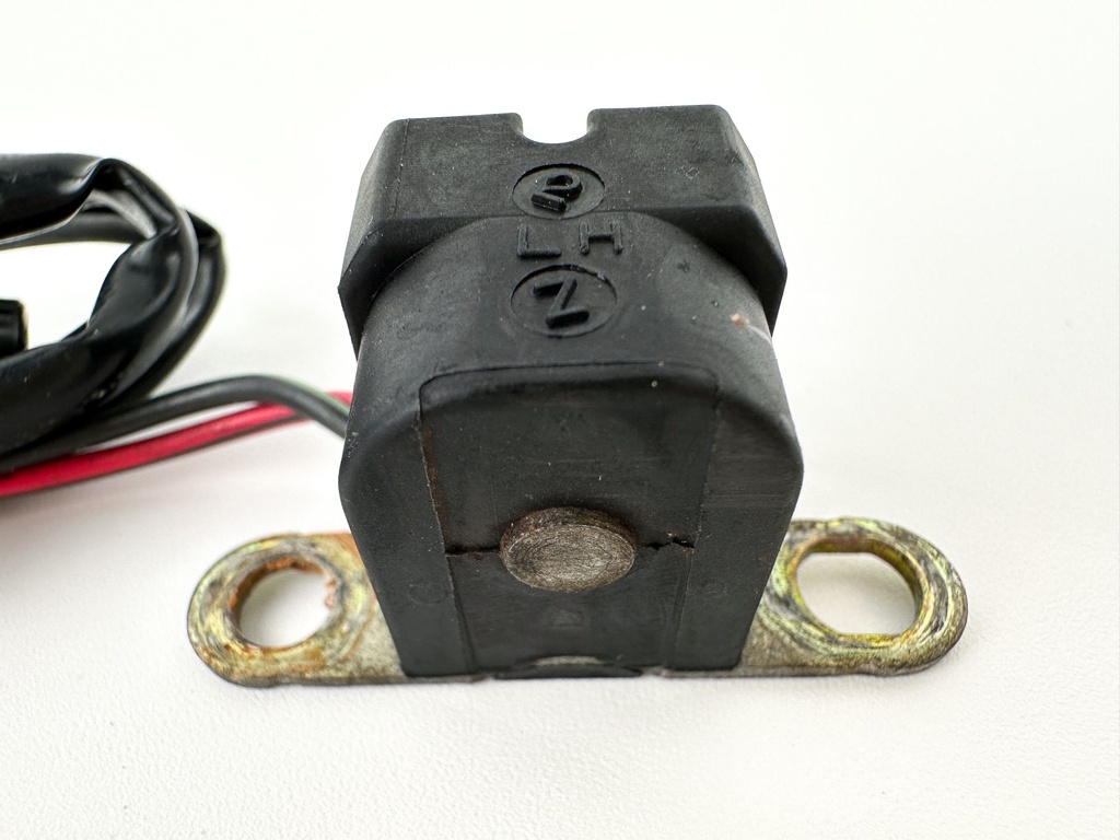 2003 Suzuki 140 HP 4 Stroke Outboard CKP Ignition Timing Coil 32160-87L01 OEM
