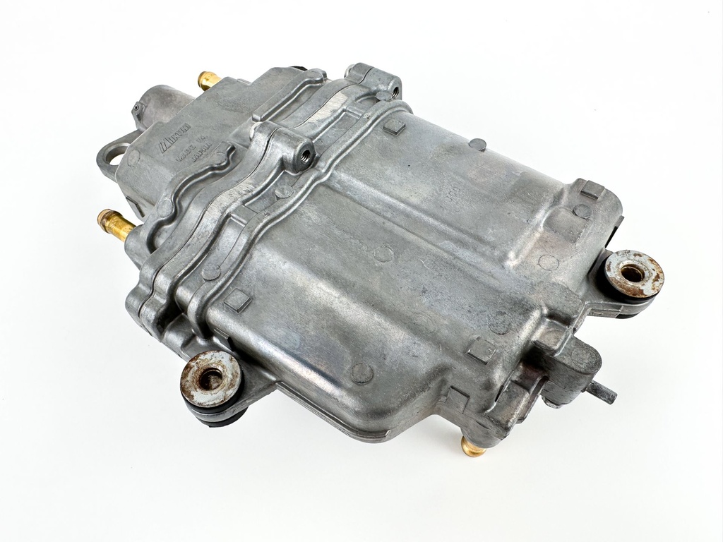 2003 Suzuki 140 HP 4 Stroke Outboard Vapor Separator Tank VST 15600-90J01 OEM