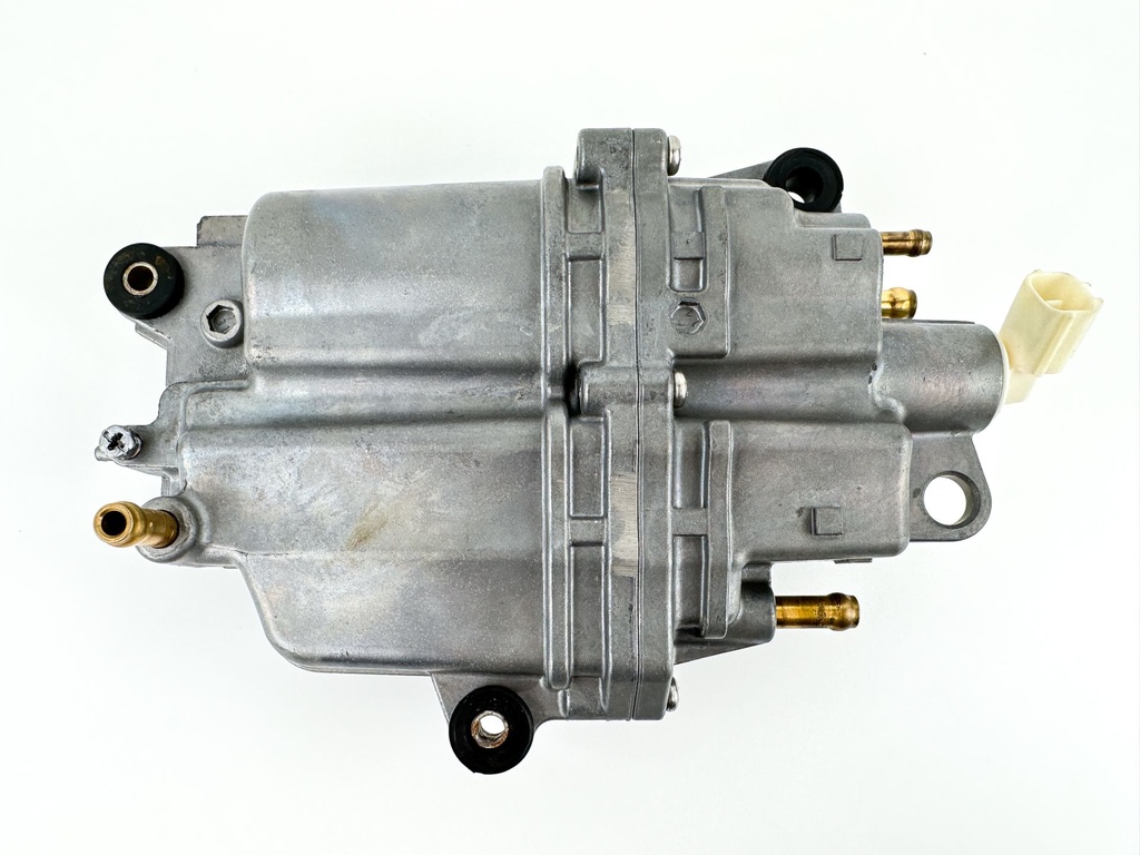 2003 Suzuki 140 HP 4 Stroke Outboard Vapor Separator Tank VST 15600-90J01 OEM