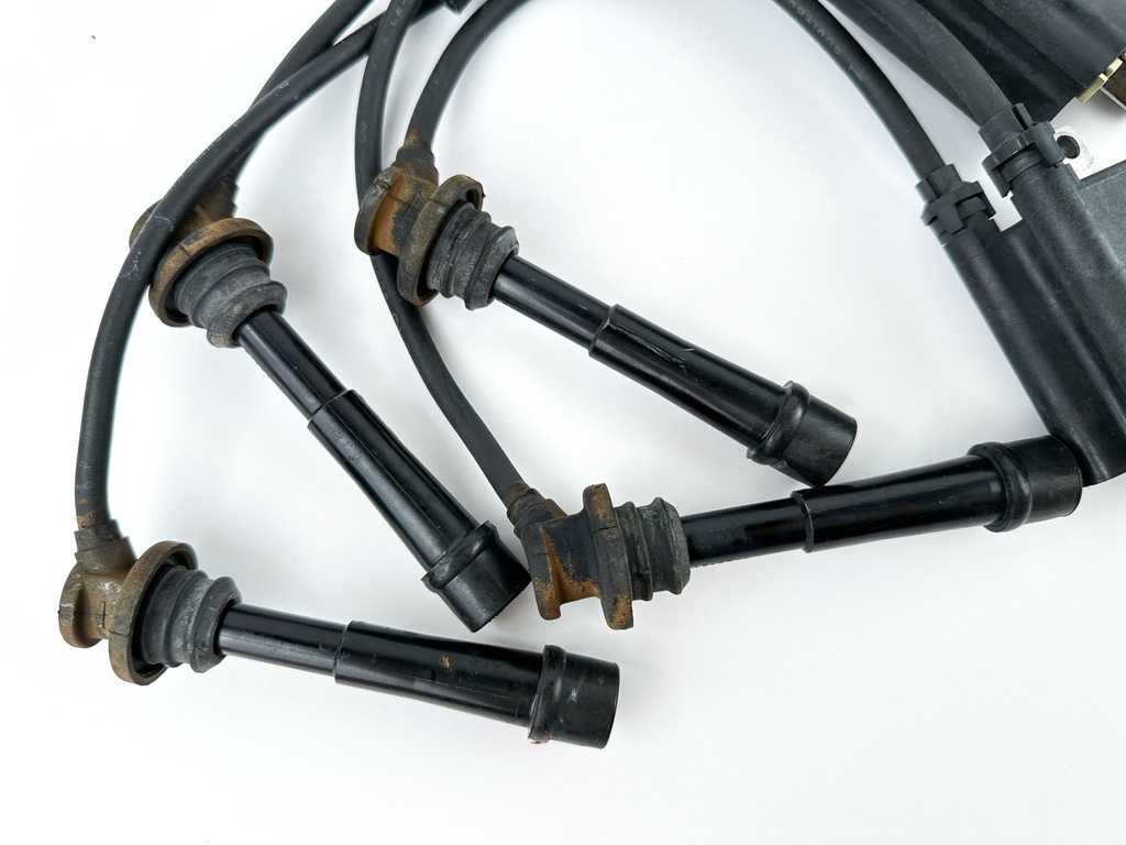 2005 Suzuki 115 HP 4 Stroke Outboard Ignition Coil Set 33410-90J00 OEM