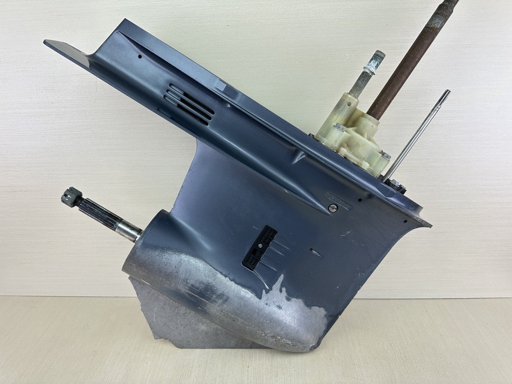 2006 Yamaha 150HP 4 Stroke Outboard 25" Lower Unit Gear Case RH 63P-45300-17-8D