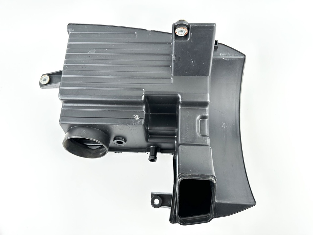 2005 Suzuki 115 HP 4 Stroke Outboard Intake Air Silencer Assembly 13810-90J01 OEM