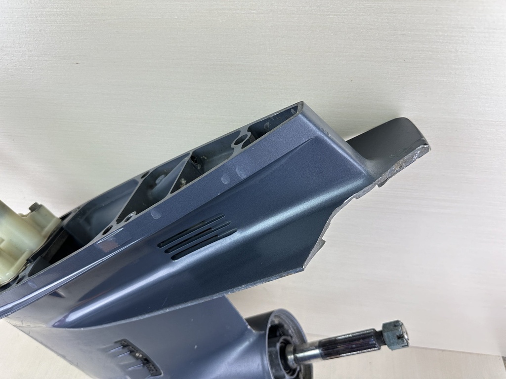 2006 Yamaha 150HP 4 Stroke Outboard 25" Lower Unit Gear Case RH 63P-45300-17-8D