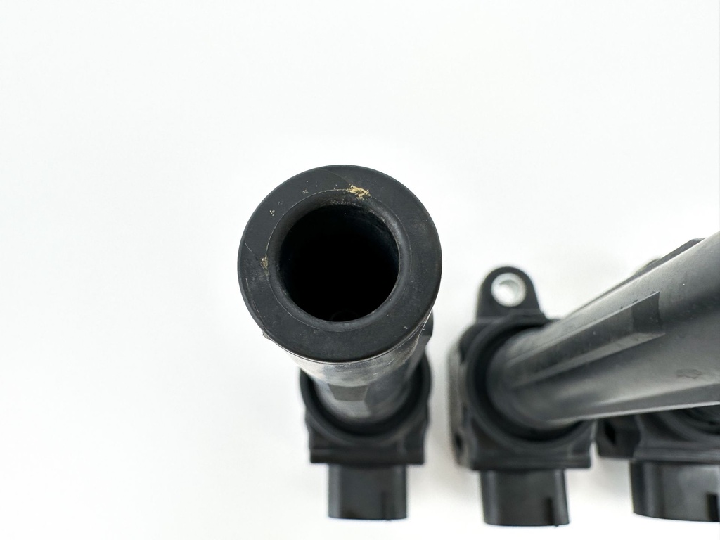 2009 Suzuki 90 HP 4 Stroke Outboard Ignition Coil Set 33410-87L00 OEM