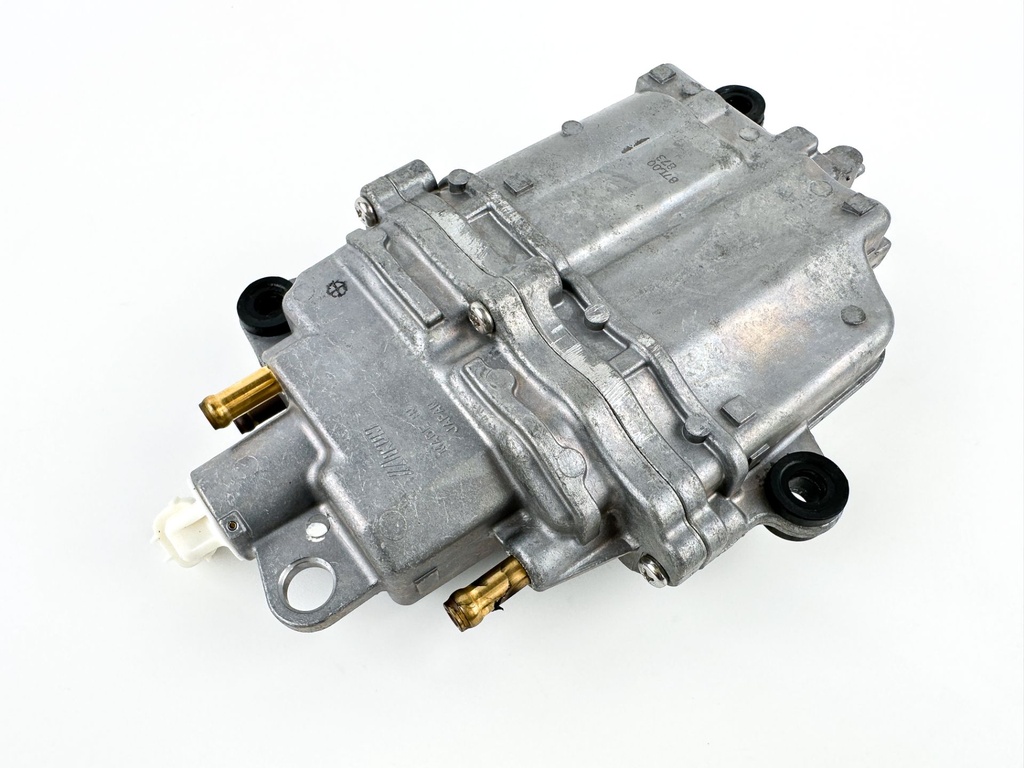 2009 Suzuki 90 HP 4 Stroke Outboard Vapor Separator Tank VST 15600-87L00 OEM