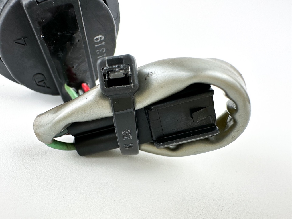 2001 Yamaha 115 HP 2 Stroke Outboard Trim Switch 6R3-82563-00-00 OEM