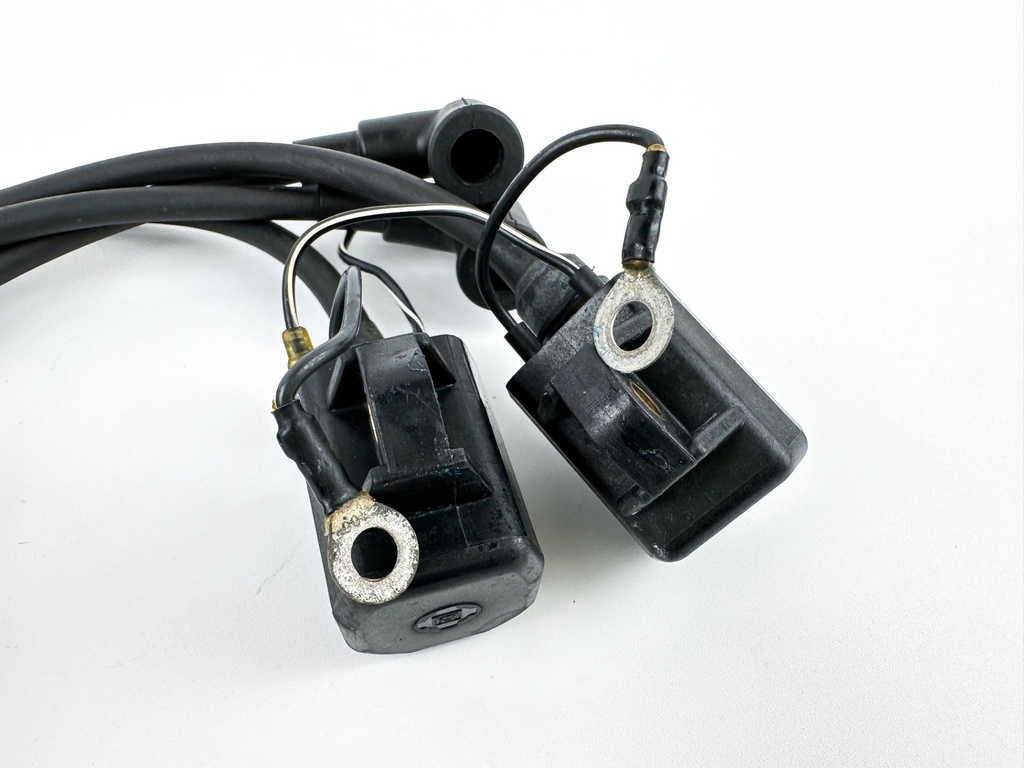 2001 Yamaha 115 HP 2 Stroke Outboard Ignition Coil Set 6R3-85570-01-00 OEM