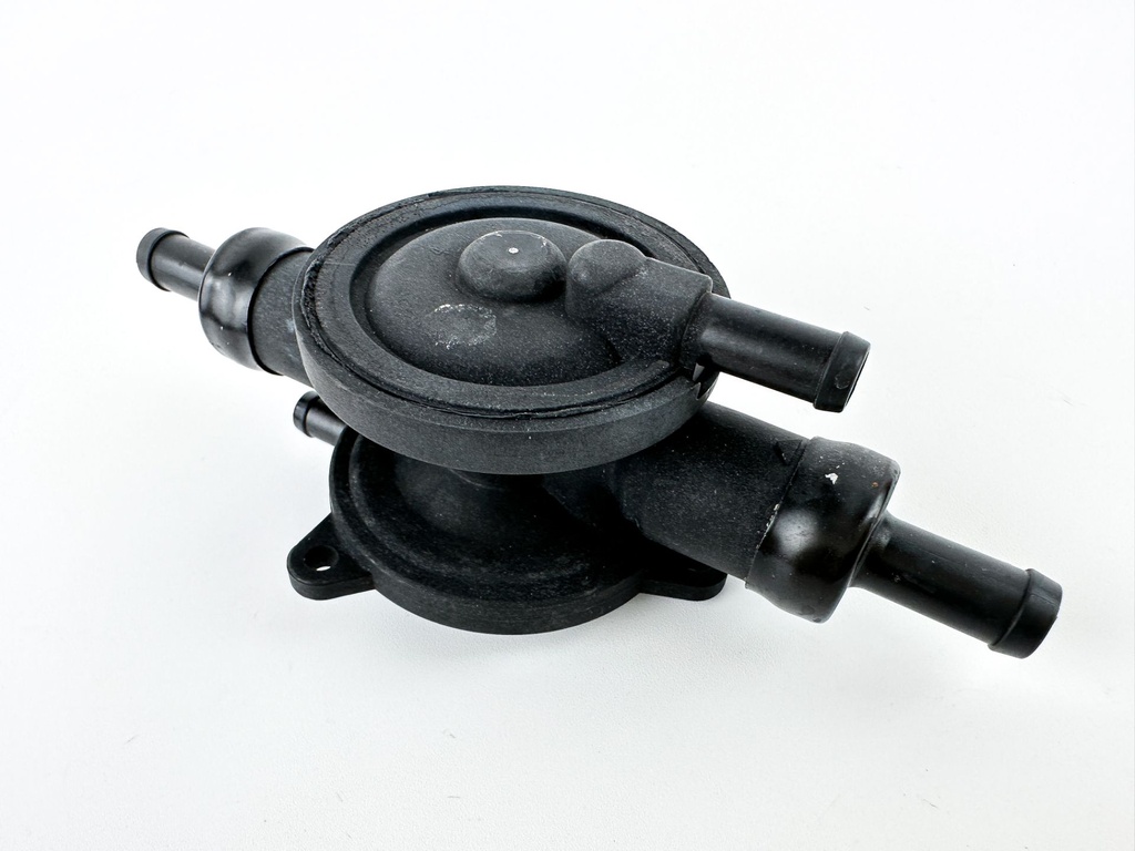 2008 Evinrude 200 HP 2 Stroke Outboard Fuel Lift Pump 5010308 OEM