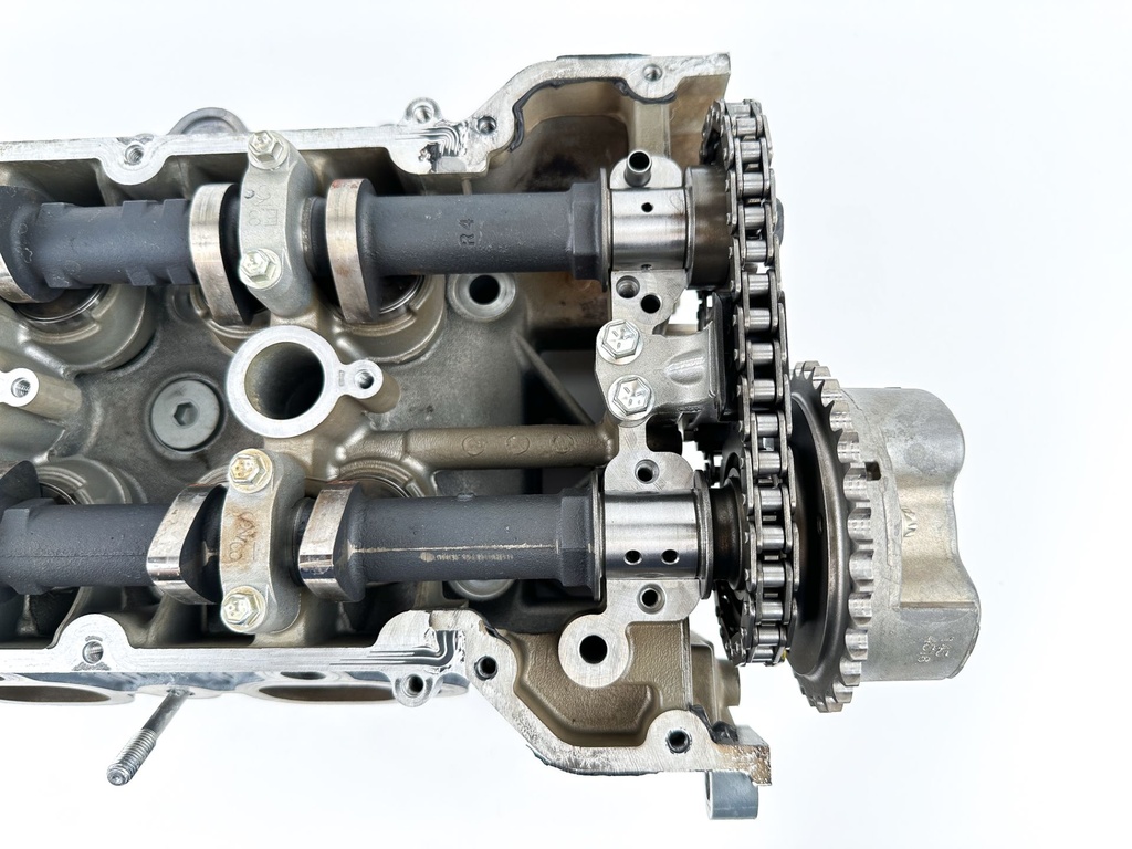 2024 Suzuki 250 HP 4 Stroke Outboard Starboard Cylinder Head 11101-93J20 OEM
