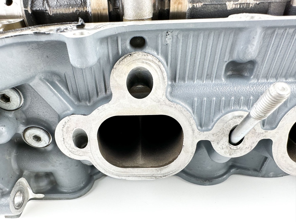 2024 Suzuki 250 HP 4 Stroke Outboard Port Cylinder Head 11103-93J20 OEM