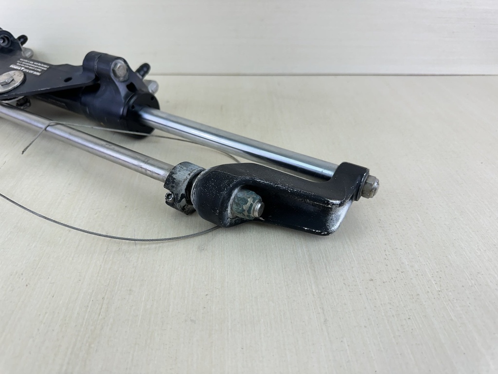 SeaStar Front Mount Outboard Hydraulic Steering Cylinder Assembly HC5358