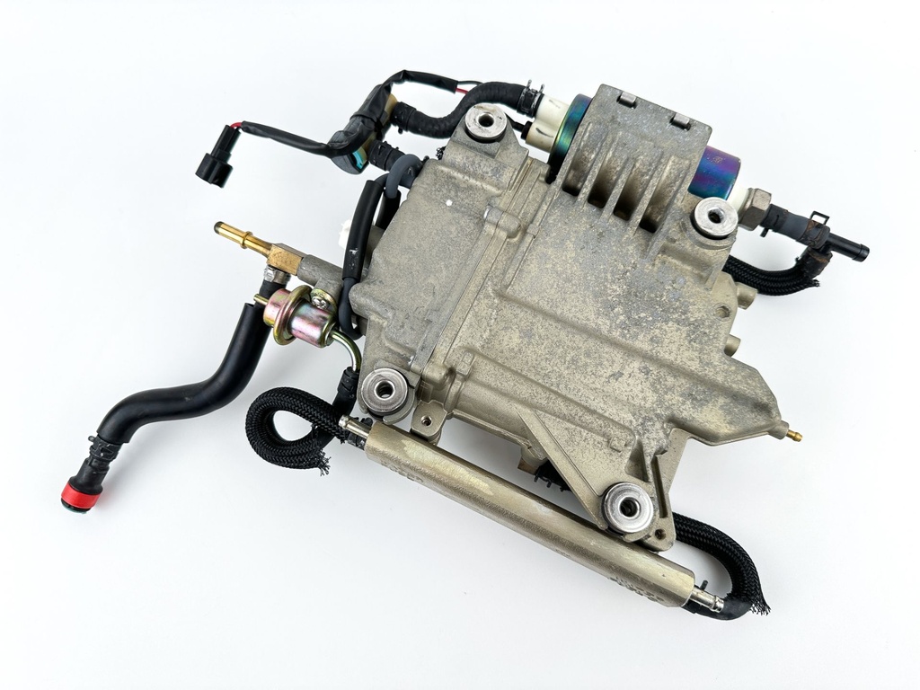 2007 Yamaha 250 HP 4 Stroke Outboard VST Float Chamber Assembly 6P2-14180-03-00 OEM