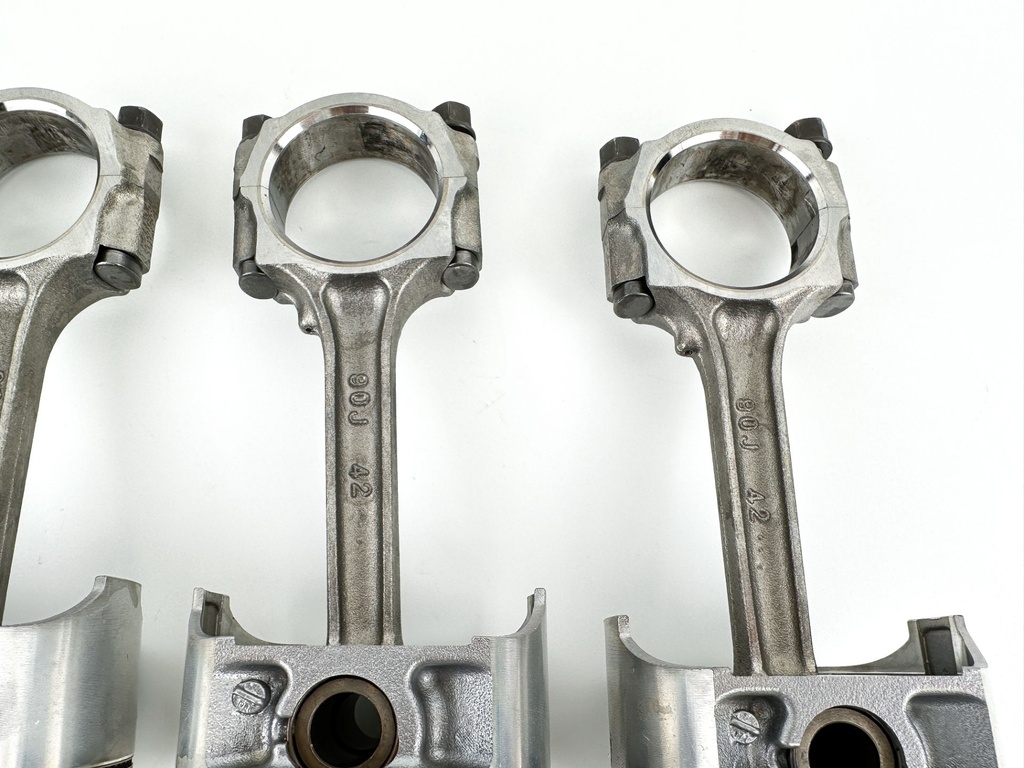 2008 Suzuki 115 HP 4 Stroke Outboard Piston & Connecting Rod Set 12160-92J00 OEM