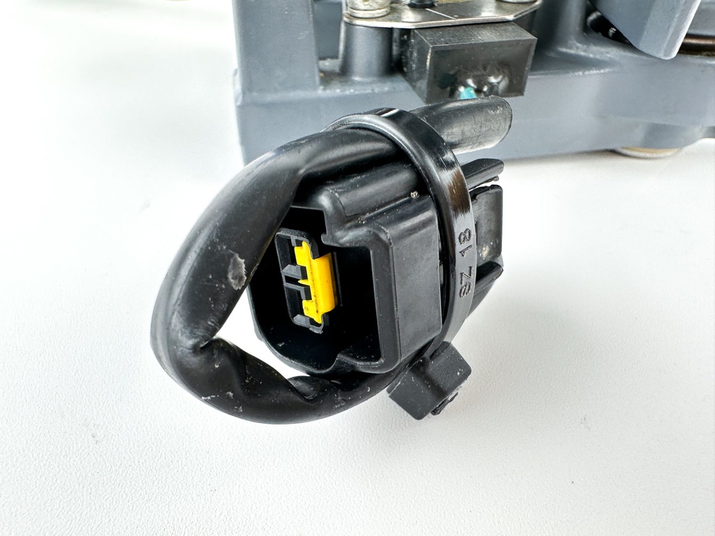 2007 Yamaha 250 HP 4 Stroke Outboard Shift Switch & Bracket 69J-8259F-00-00 OEM
