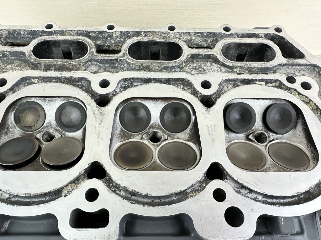 2006 Yamaha 150HP 4 Stroke Outboard Cylinder Head Assembly 63P-W009A-02-9S