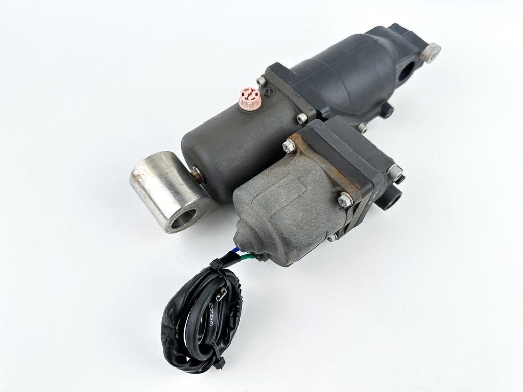 Johnson Suzuki DF 70 90 115 HP Outboard Power Tilt Trim Unit Assembly