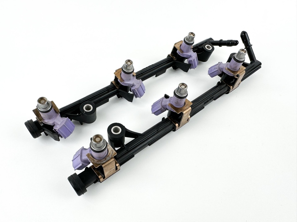 2009 Yamaha 250 HP 4 Stroke Outboard Fuel Injector Set W/ Rail 6P2-13761-10-00 OEM