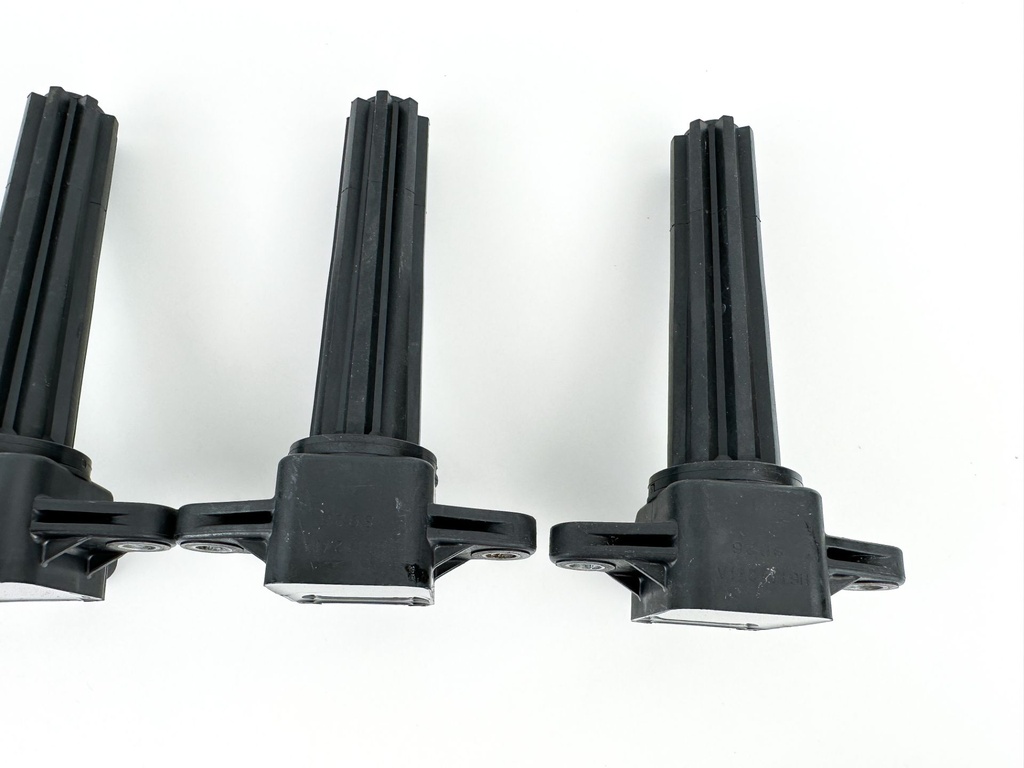 2009 Yamaha 250 HP 4 Stroke Outboard Ignition Coil Set 6P2-82310-01-00 OEM