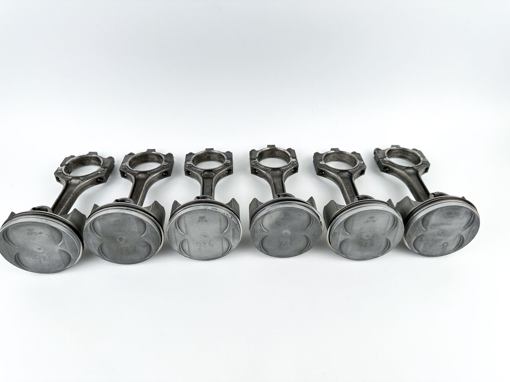 2009 Yamaha 250 HP 4 Stroke Outboard Piston & Connecting Rod Set 6P2-11631-01-B0 OEM