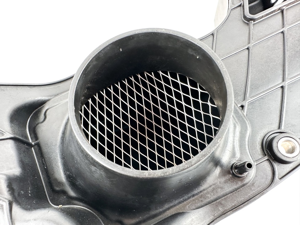 2009 Yamaha 250 HP 4 Stroke Outboard Intake Air Silencer Assembly 6P2-14440-00-00 OEM