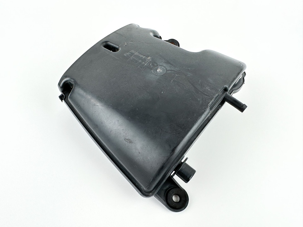 2008 Suzuki 50 HP 4 Stroke Outboard Intake Air Silencer Assembly 13810-87J20 OEM