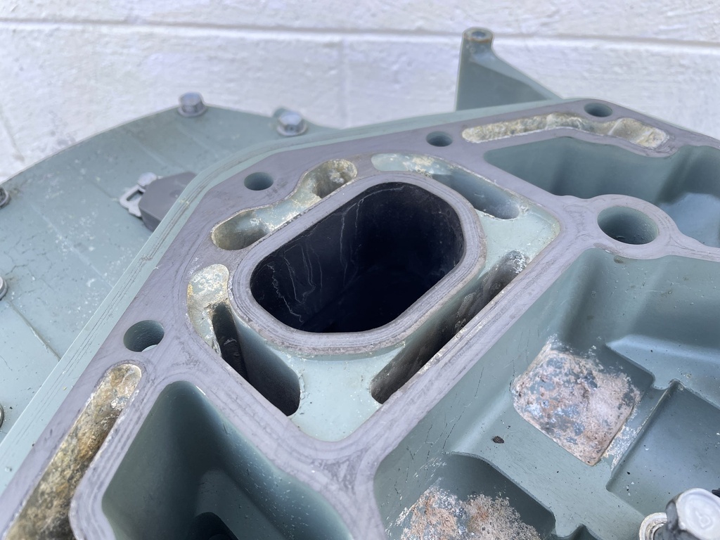 2006 Yamaha 225HP 4 Stroke Outboard Exhaust Guide Upper Casing Complete