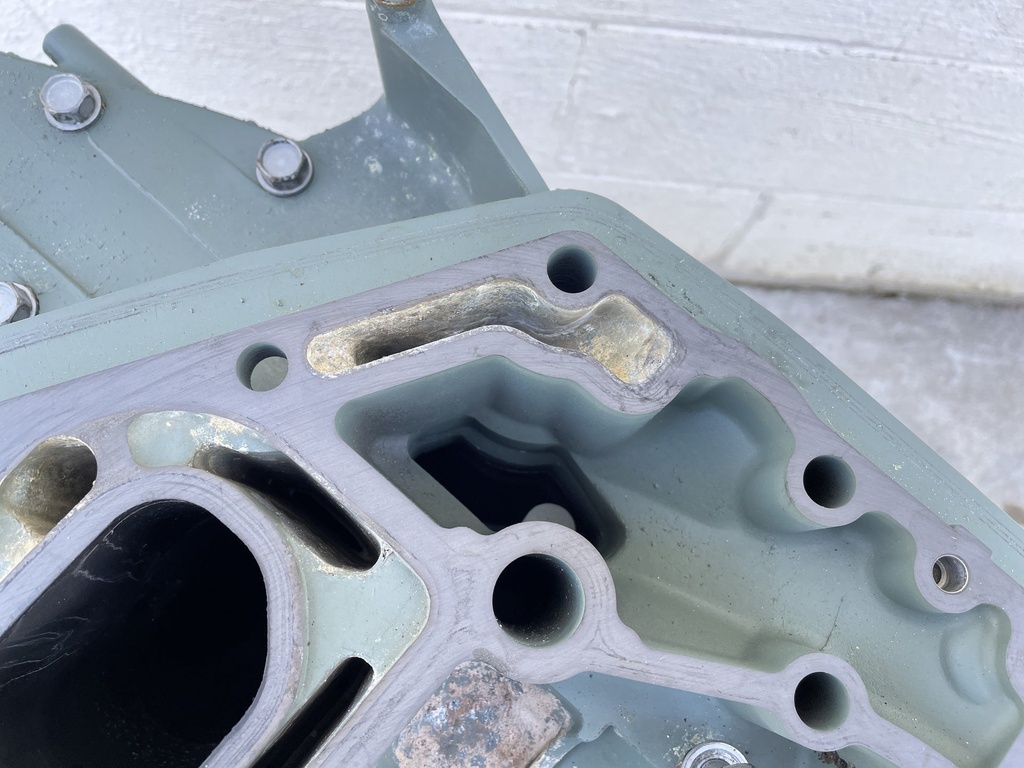 2006 Yamaha 225HP 4 Stroke Outboard Exhaust Guide Upper Casing Complete