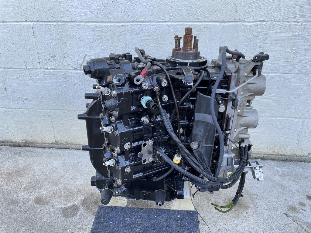 2007 Evinrude 150HP Etec Crankcase Powerhead Assembly - 547 Hours